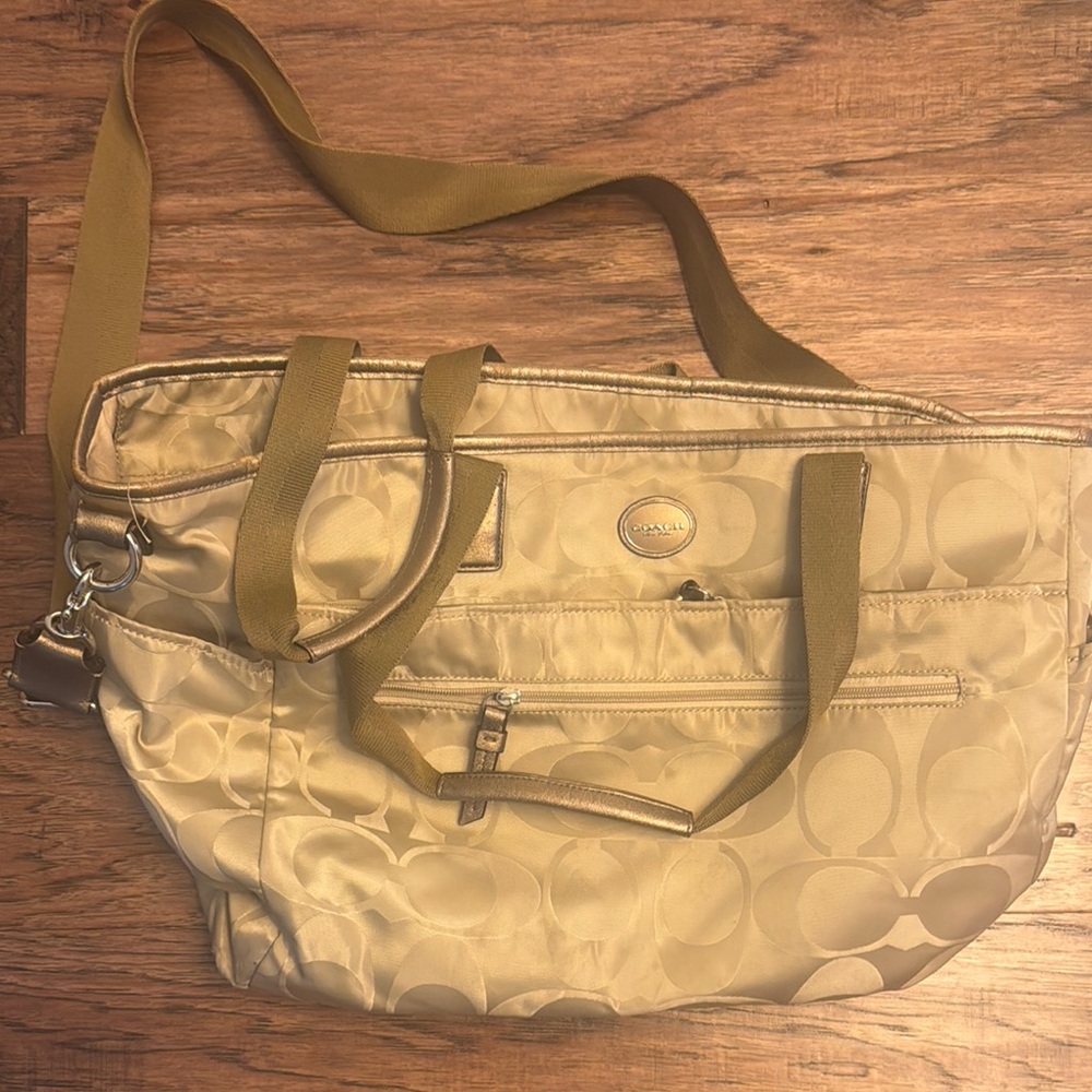 Coach Tan Tote Bag Durable and Stylish